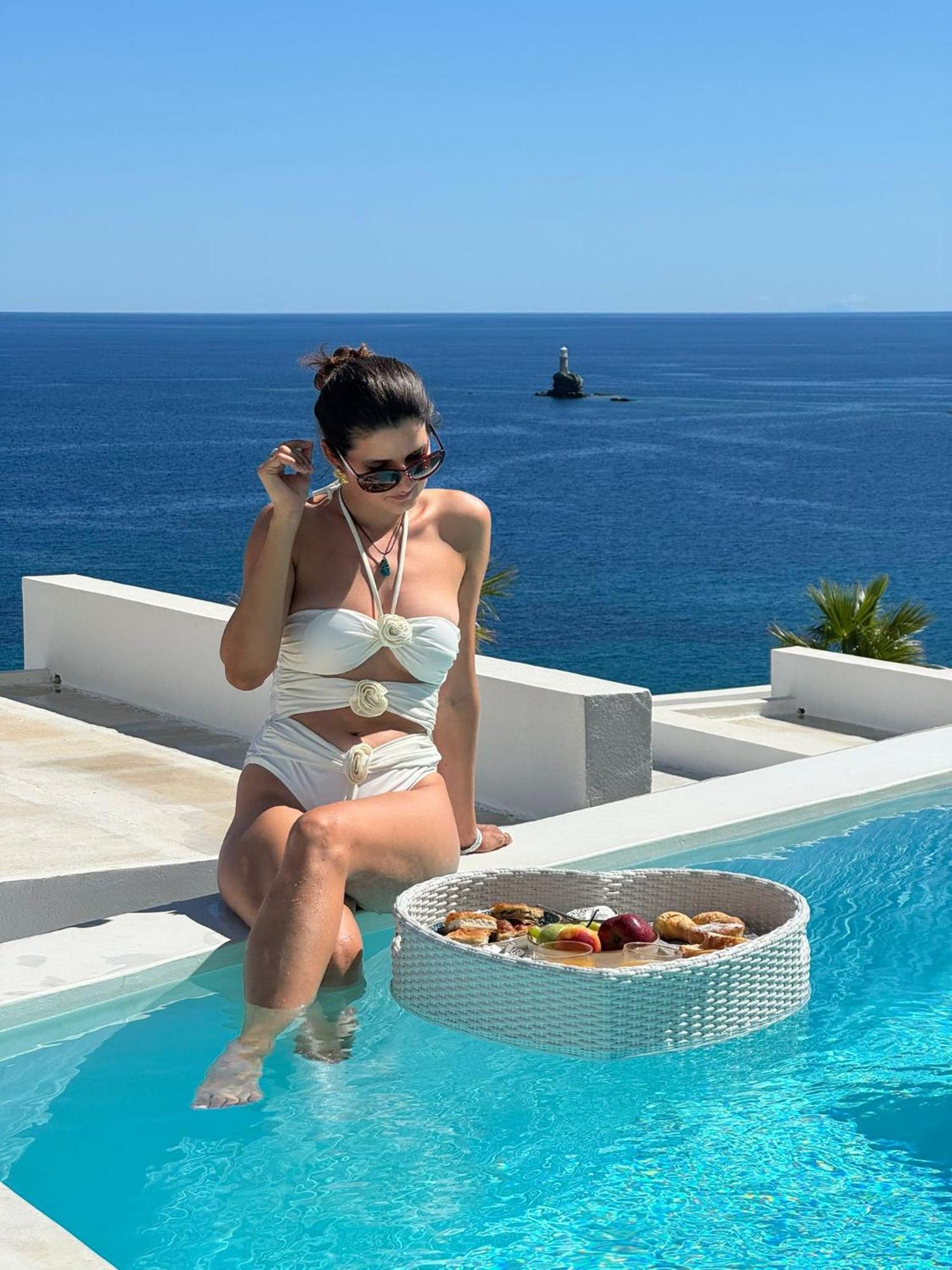 Golden Vista, Beachfront Suites By Explore Andros 外观 照片